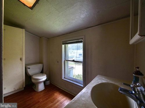 54 Upland Ave, Chester PA 19015-2427 exterior