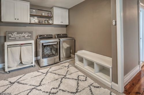 67 Leigh St, Clinton NJ 08809-1348 exterior