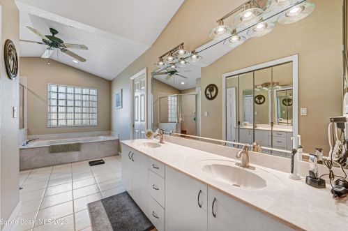 285 Northgrove Dr, Merritt Island FL 32953-7959 exterior