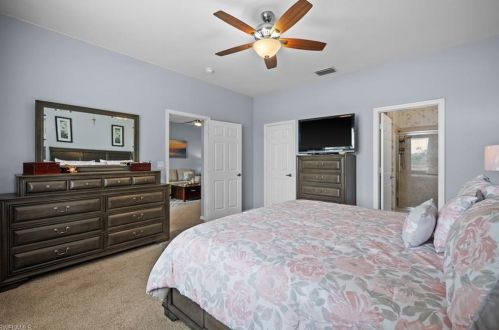 7807 Berkshire Pne Dr, Naples FL 34104-7442 exterior