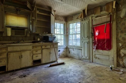 1305 Chestnut St, Denison TX  75020-3429 exterior