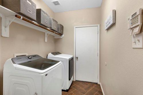 9810 Barr Spg Dr, Humble TX 77396-4228 exterior