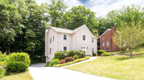 8895 Carroll Mnr Dr, Atlanta GA 30350-2013 exterior