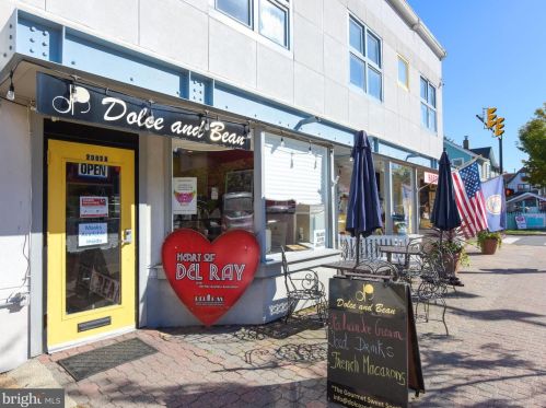 1302 Commonwealth Ave, Alexandria VA 22301-2021 exterior