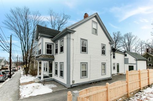 69 Warren St, Concord NH 03301-2941 exterior