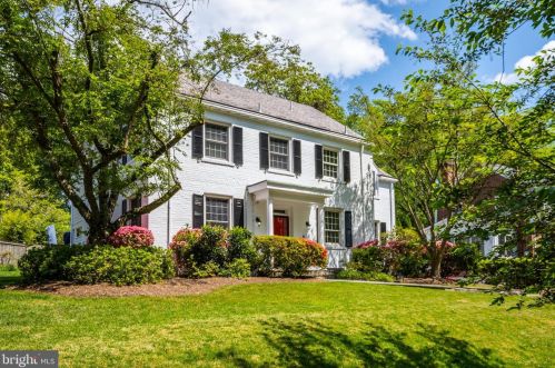 1809 Parkside Dr, Washington, DC 20012-2201