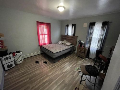 82 Bernon St, Providence RI  02908-3720 exterior