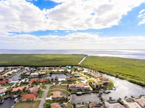 3605 Aruba Ct, Punta Gorda FL 33950-8121 exterior