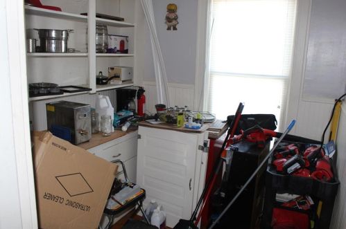 556 Elm St, Woonsocket RI 02895-3508 exterior