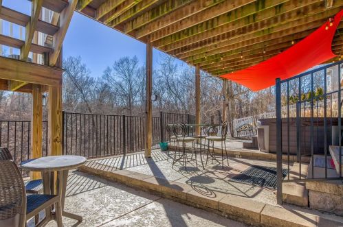 2880 Woodbridge Est Dr, Saint Louis MO 63129-5723 exterior