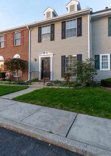 61 Campus Rd, Peekskill NY 10566-2550 exterior