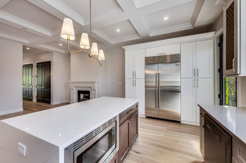 2345 Mclean Ave, Chicago IL 60647-4113 exterior