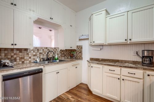 2021 6 St, Tucson AZ 85716-4822 exterior