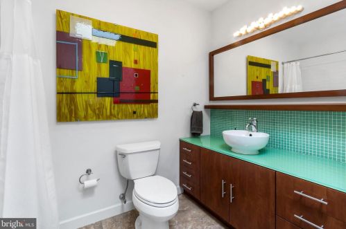 122 Christian St, Philadelphia PA 19147-3612 exterior