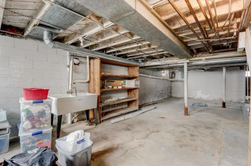 5545 57, Milwaukee WI 53218-3230 exterior