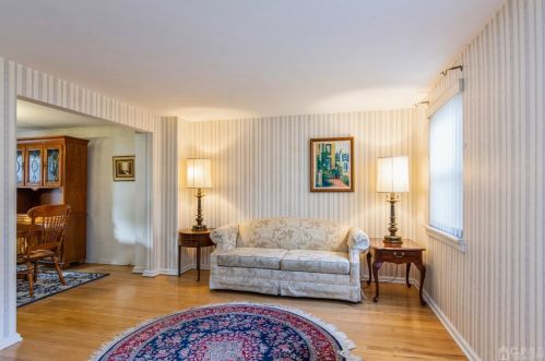 219 Rose St, Metuchen, NJ 08840-2647