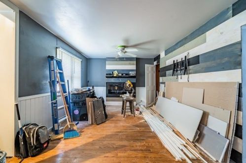 1707 Leolyn St, Pittsburgh PA  15210-3940 exterior