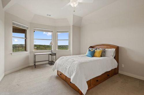 13409 Coleto Creek Trl, Austin TX 78732-2072 exterior