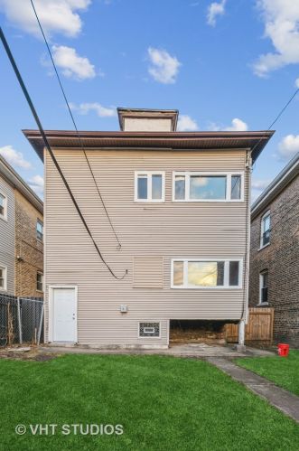 8720 Muskegon Ave, Chicago IL 60617-4935 exterior