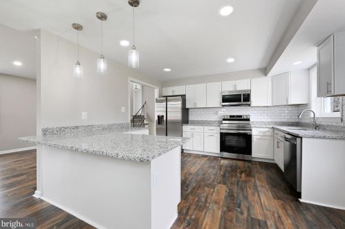 10700 Huntwood Dr, Silver Spring MD  20901-1524 exterior