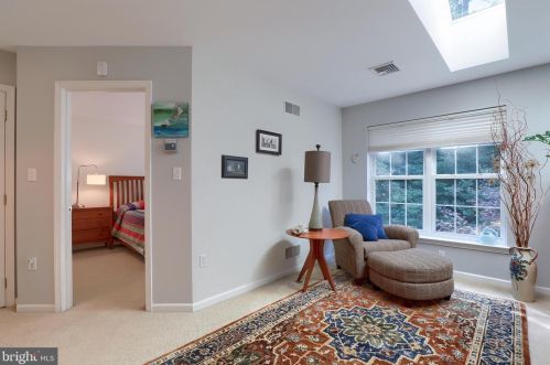 34 Red Leaf Ln, Lancaster PA 17602-7000 exterior