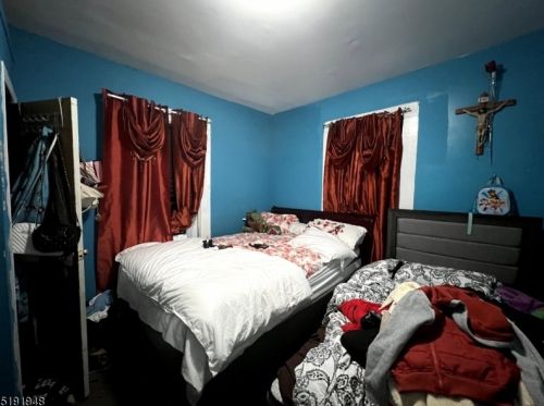 22 Seeley St, Paterson NJ 07501-3112 exterior