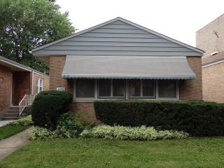 6430 Whipple St, Chicago IL  60655-2303 exterior