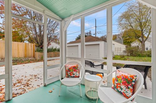 5110 Shoreland Ave, Milwaukee WI  53217-5541 exterior