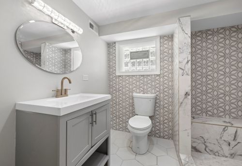 8009 Bishop St, Chicago IL 60620-3852 exterior