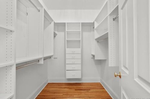 31 New Canaan Rd, Wilton CT 06897-3311 exterior