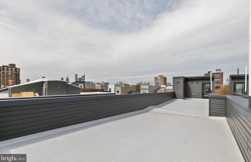 1432 Franklin St, Philadelphia PA  19122-3612 exterior