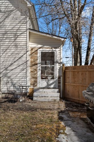 64 Elm St, Concord NH 03303-3324 exterior