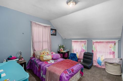 1408 Stockbridge Ave, Kalamazoo MI 49001-3904 exterior