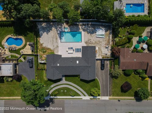 3 Arlene Dr, West Long Branch NJ 07764-1153 exterior