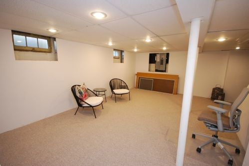 110 Abbott St, Springfield MA 01118-1603 exterior