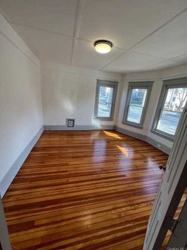 18 Innis Ave, Poughkeepsie NY  12601-3703 exterior