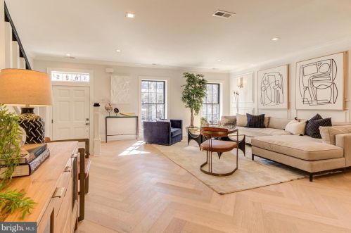 3025 Dent Pl, Washington DC 20007-2916 exterior