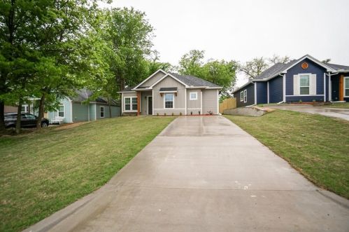 316 Bond St, Denison TX  75020-2402 exterior