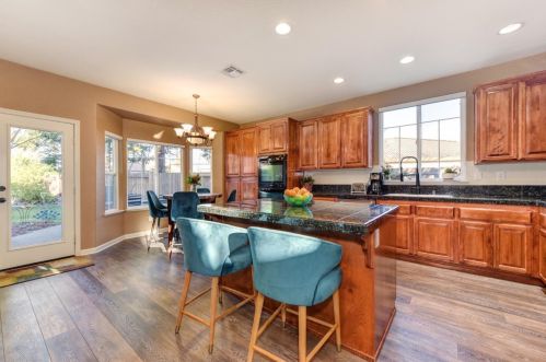 1079 Mallard Cir, Folsom CA 95630-7507 exterior