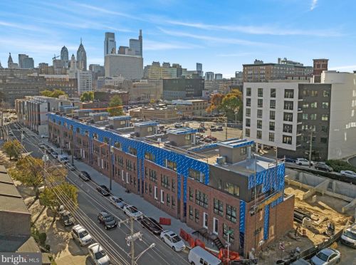 662 13 St, Philadelphia PA 19123-0024 exterior