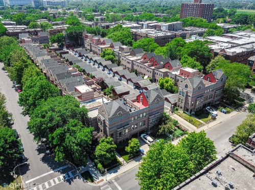 919 53rd St, Chicago, IL 60615-4305