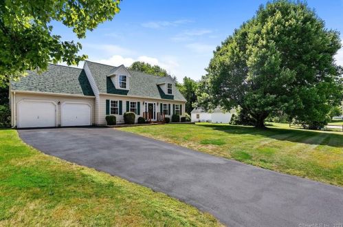 12 Canterbury Ln, Windsor, CT 06095-2061