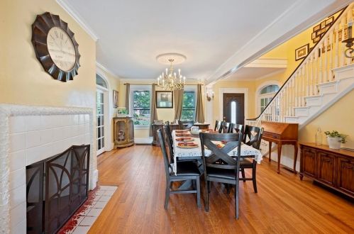 346 Maple St, Springfield MA 01105-1953 exterior