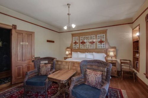 626 4th St, Stillwater MN 55082-4827 exterior