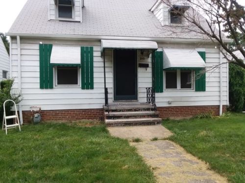 3910 Victory Blvd, Cleveland, OH 44111-5126