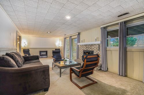 4787 Grenadier Dr, Wyoming MI exterior