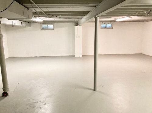 823 Grv Ave, Waukegan IL 60085-1420 exterior