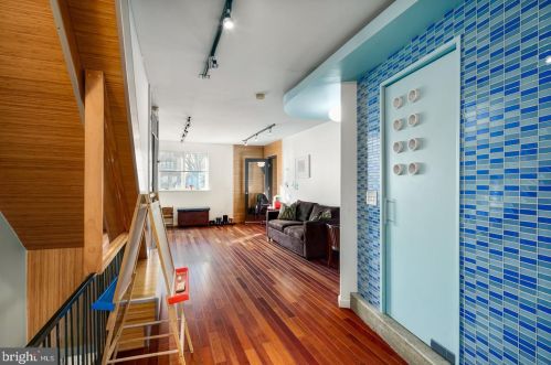 1313 11th St, Philadelphia, PA 19147-5601