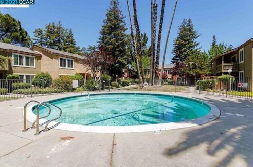 3055 Treat Blvd, Concord CA 94518-2777 exterior