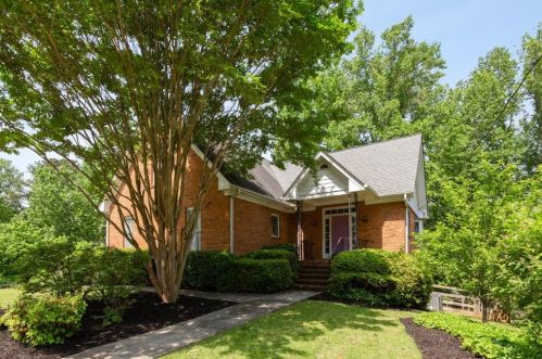 1370 Declair Dr, Atlanta, GA 30329-3410